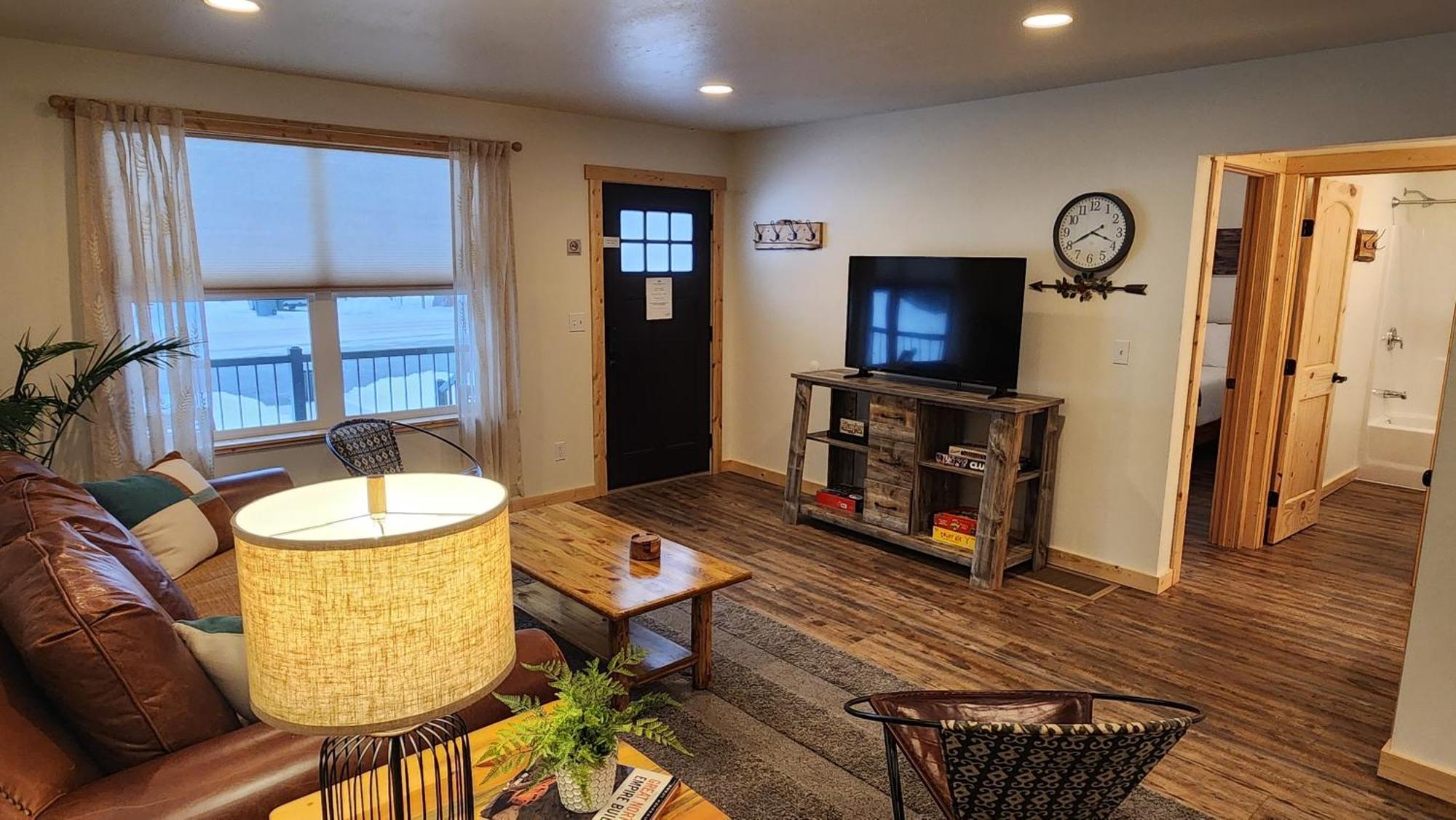 Beargrass Lodging & Rv Resort Hungry Horse ภายนอก รูปภาพ